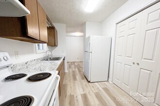 312 N Linwood Ave in Charlotte, NC - Building Photo - Building Photo