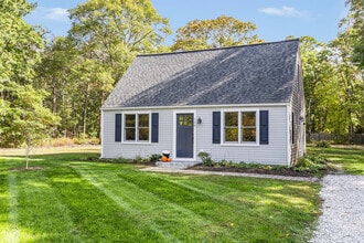 126 Twin Hill Rd in Falmouth, MA - Building Photo - Building Photo