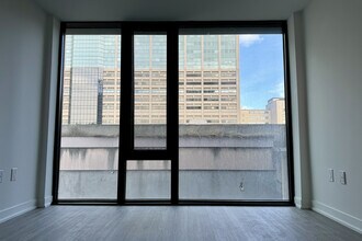 195 McCaul St in Toronto, ON - Building Photo - Building Photo