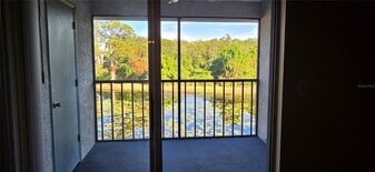 11201 122nd Ave N in Largo, FL - Building Photo