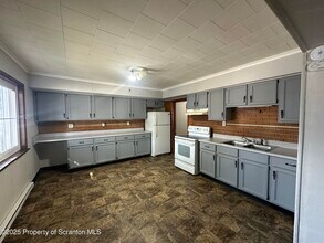 717 Prospect Ave in Scranton, PA - Building Photo - Building Photo