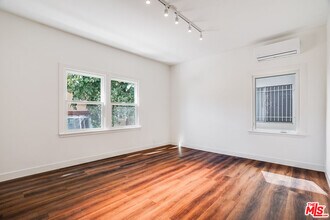 151 N Swall Dr in Beverly Hills, CA - Building Photo - Building Photo