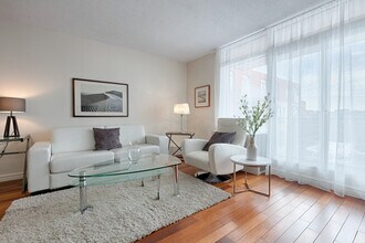 2611 Rue Saint-Patrick in Montréal, QC - Building Photo - Building Photo