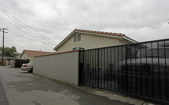 1359 N Parkside Dr in Ontario, CA - Building Photo - Building Photo