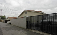 1359 N Parkside Dr in Ontario, CA - Foto de edificio - Building Photo