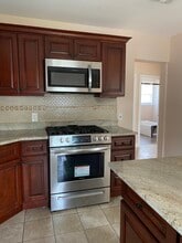 185 Christie Ave, Unit 185 Christie Ave Clifton in Clifton, NJ - Building Photo - Building Photo
