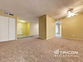 3822 W Mauna Loa Ln in Phoenix, AZ - Building Photo - Building Photo