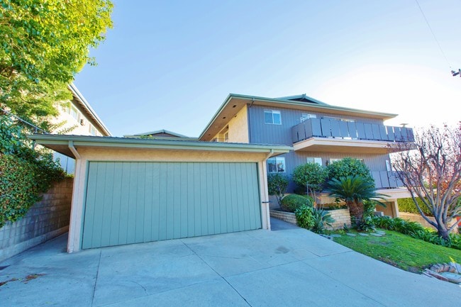 La Canada View Apartments in La Canada Flintridge, CA - Foto de edificio - Building Photo