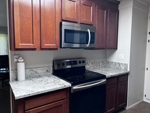 2119 Via Puerta, Unit N in Laguna Woods, CA - Building Photo - Building Photo