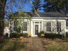 290 W Pine St, Unit Historic Zionsville in Zionsville, IN - Building Photo