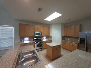 3027 Providence Oak St in Houston, TX - Building Photo - Building Photo