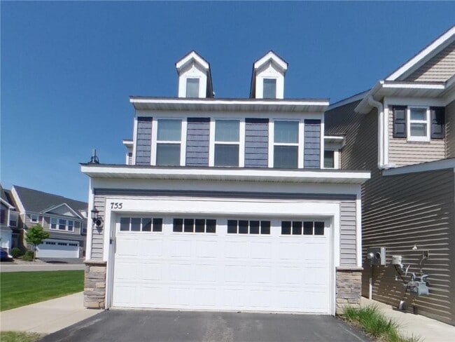 property at 755 Stonegate Rd