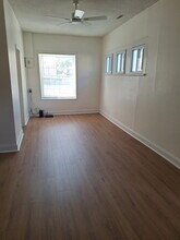 1220 Louisiana St, Unit Apt. 1 in Lawrence, KS - Building Photo - Building Photo