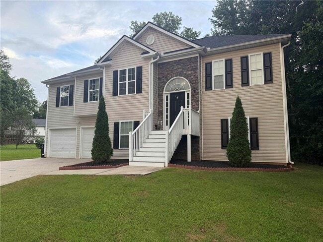 property at 8866 Everwood Dr