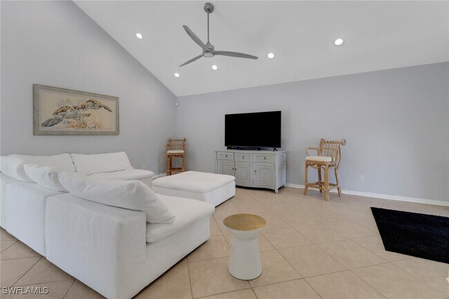 1145 Jardin Dr in Naples, FL - Building Photo - Building Photo
