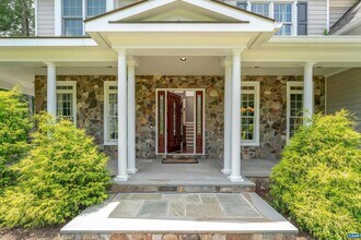 2020 Farringdon Road in Keswick, VA - Building Photo - Building Photo
