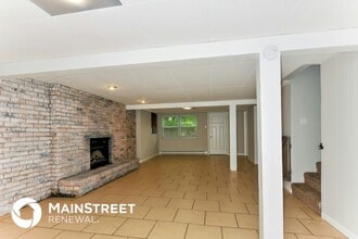 1320 Ballast Point Dr in Arnold, MO - Building Photo - Building Photo