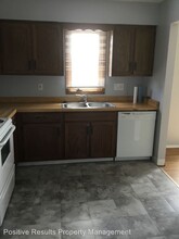 6078 Boxwood Dr in Rockford, IL - Foto de edificio - Building Photo