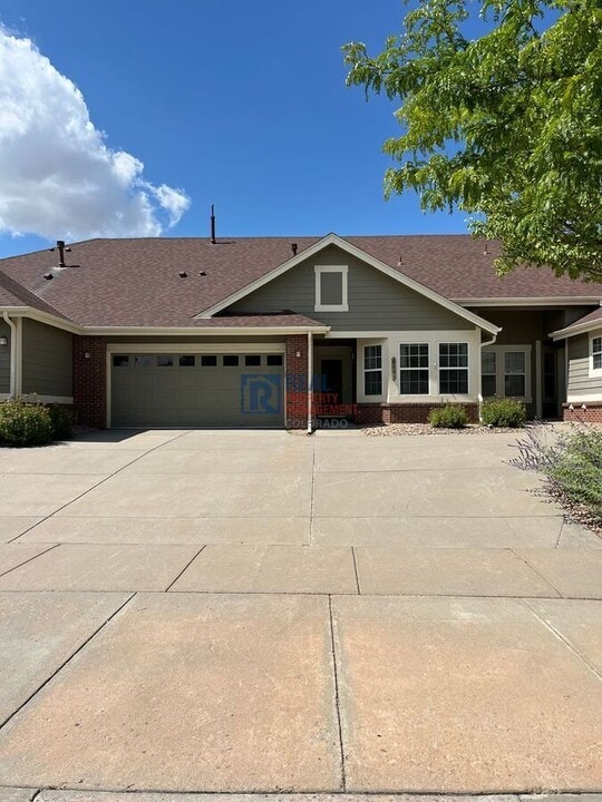 8201 S Winnipeg Ct in Aurora, CO - Building Photo
