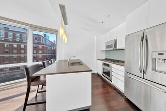 306 Gold St in Brooklyn, NY - Building Photo - Building Photo