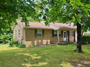 103 Cedarwood Ct in Mount Juliet, TN - Foto de edificio - Building Photo