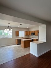 405 Lilypond Ln in Lincoln, CA - Building Photo - Building Photo