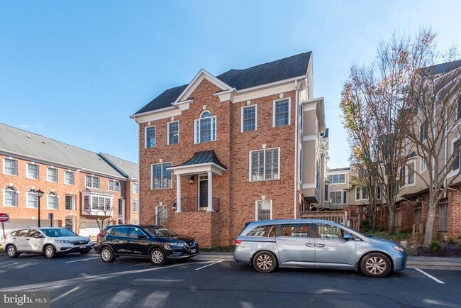 property at 1308 McLean Crest Ct
