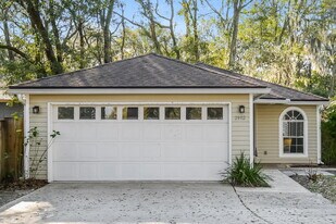 2982 Caroline Crest Dr E in Jacksonville, FL - Building Photo