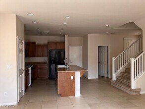 316 Ladies Tee Ct in Las Vegas, NV - Foto de edificio - Building Photo