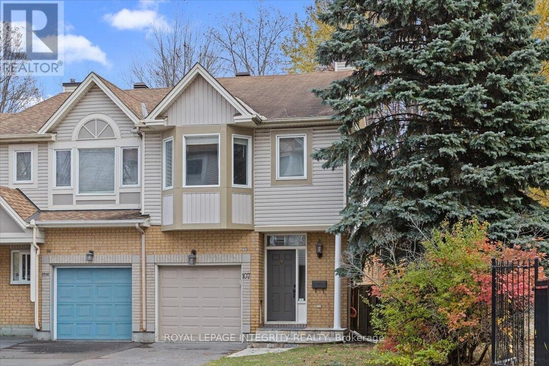 107 Corsica Private in Ottawa, ON - Building Photo