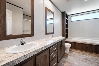 640 Kevin St in Mineola, TX - Building Photo - Building Photo