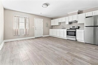 145 N Anthony St, Unit A0354 in New Orleans, LA - Building Photo - Building Photo