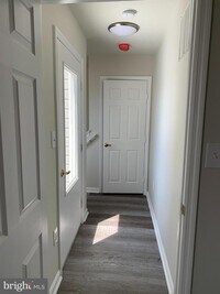 1605 E Fairmount Ave photo'