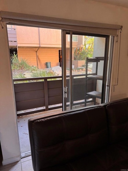 1605 Hotel Cir S, Unit 105 in San Diego, CA - Foto de edificio - Building Photo