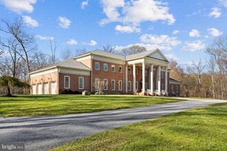 14815 Dover Rd in Reisterstown, MD - Building Photo - Building Photo