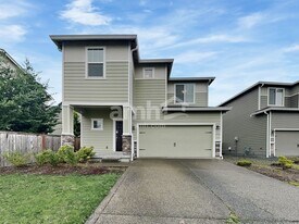 18946 Lipoma Ave E in Puyallup, WA - Building Photo
