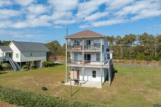 474 Chadwick Acres Rd in Sneads Ferry, NC - Building Photo - Building Photo