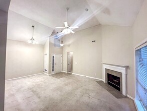 125 Oxmoor Dr in Helena, AL - Building Photo - Building Photo