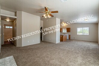 5891 E Farmridge Dr in Tucson, AZ - Building Photo - Building Photo