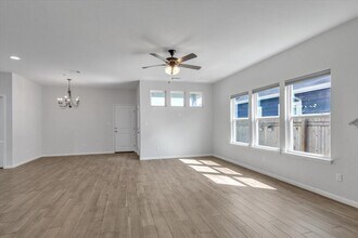 223 Clearlake Dr in Hutto, TX - Building Photo - Building Photo