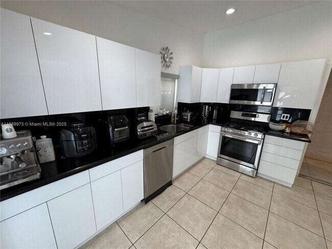 0 SW 176th St in Miami, FL - Building Photo - Building Photo
