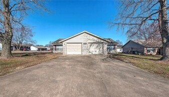 4518 W Franciscan Trail in Fayetteville, AR - Building Photo