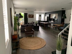 10727 NW 75th Ter in Doral, FL - Building Photo - Building Photo