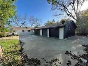 1501 W Chestnut St in Denison, TX - Building Photo - Building Photo