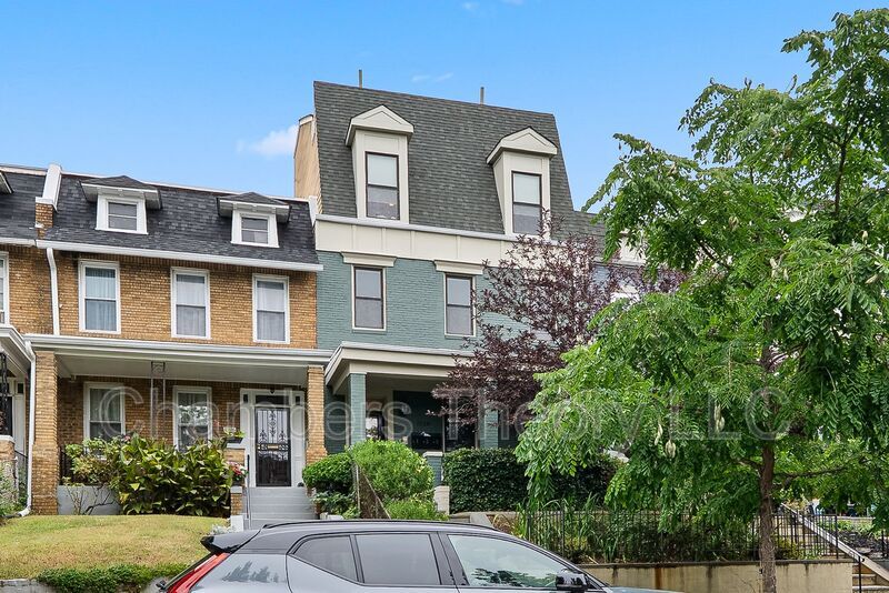 1228 I St NE in Washington, DC - Building Photo