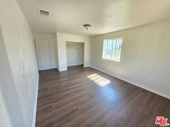 1413 W 99th St in Los Angeles, CA - Building Photo - Building Photo