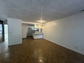 1711 E Paradise Ave in Visalia, CA - Building Photo - Building Photo