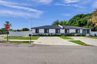 1712 NW 76th Ter in Miami, FL - Building Photo