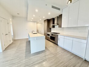 2351 Beta Ave in Burnaby, BC - Building Photo - Building Photo