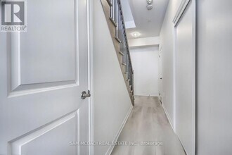 34 Paisley Dr in Bradford West Gwillimbury, ON - Building Photo - Building Photo